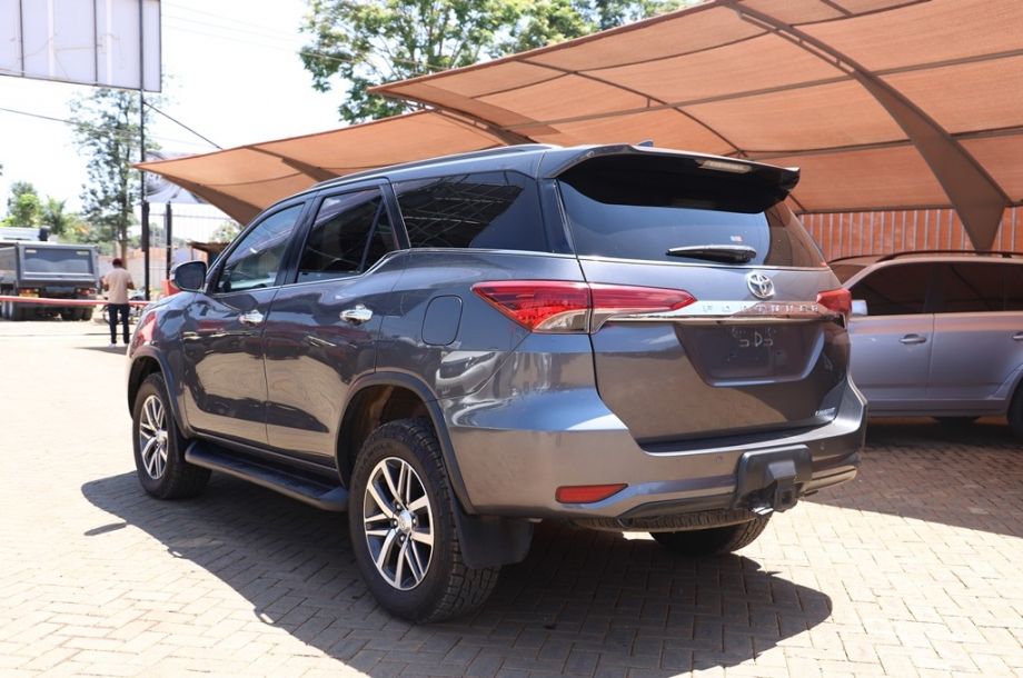 Toyota Fortuner