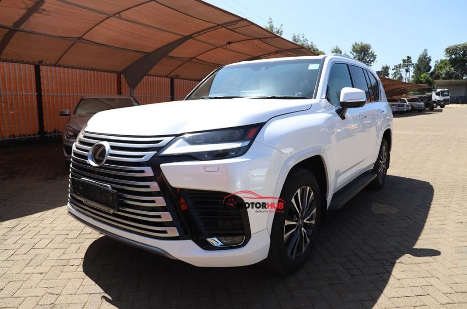 Lexus LX600